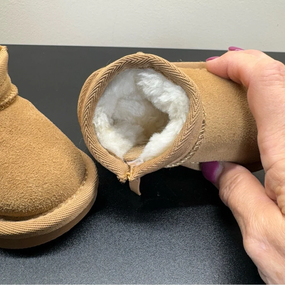 DLM FASHION BABY ZIP UP BOOTS, Size 15/125 (5.5” Length)